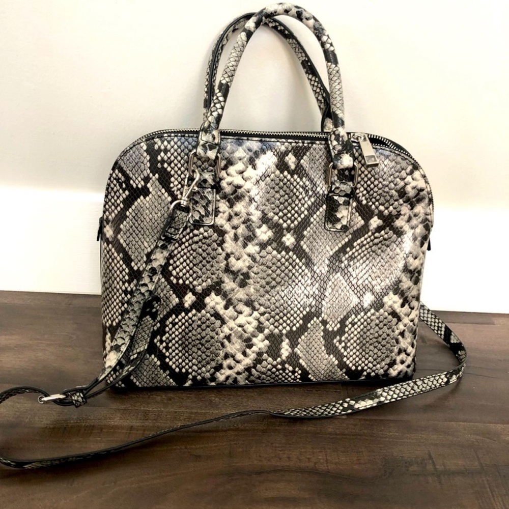 Handbag - Picture 3 of 9
